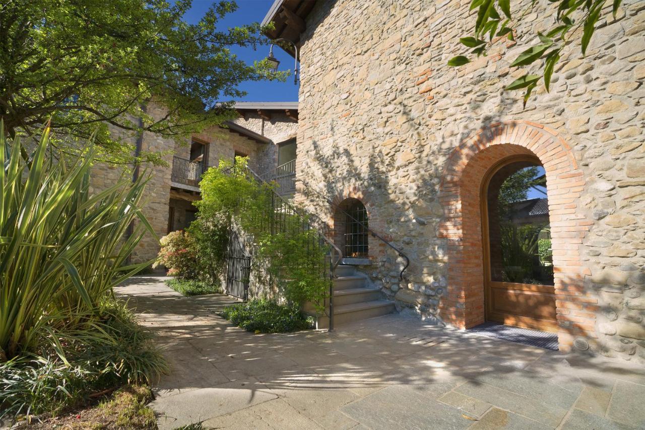 Il Borgo - 1711 Luxury Guest House Arlate Exterior photo