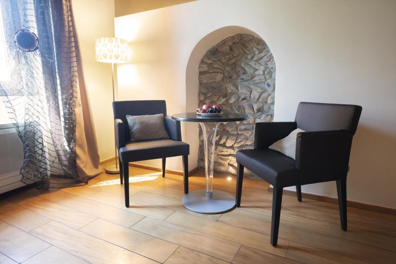 Il Borgo - 1711 Luxury Guest House Arlate Exterior photo