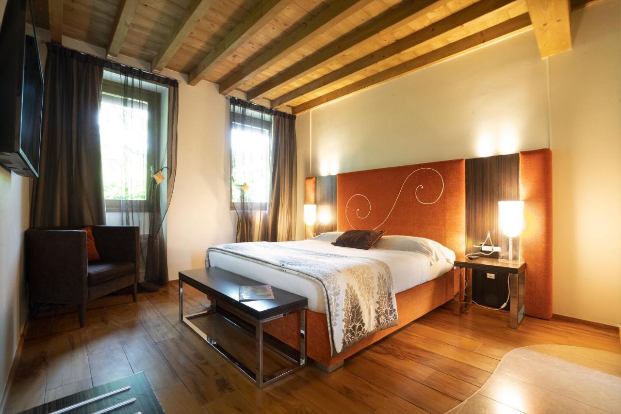 Il Borgo - 1711 Luxury Guest House Arlate Exterior photo