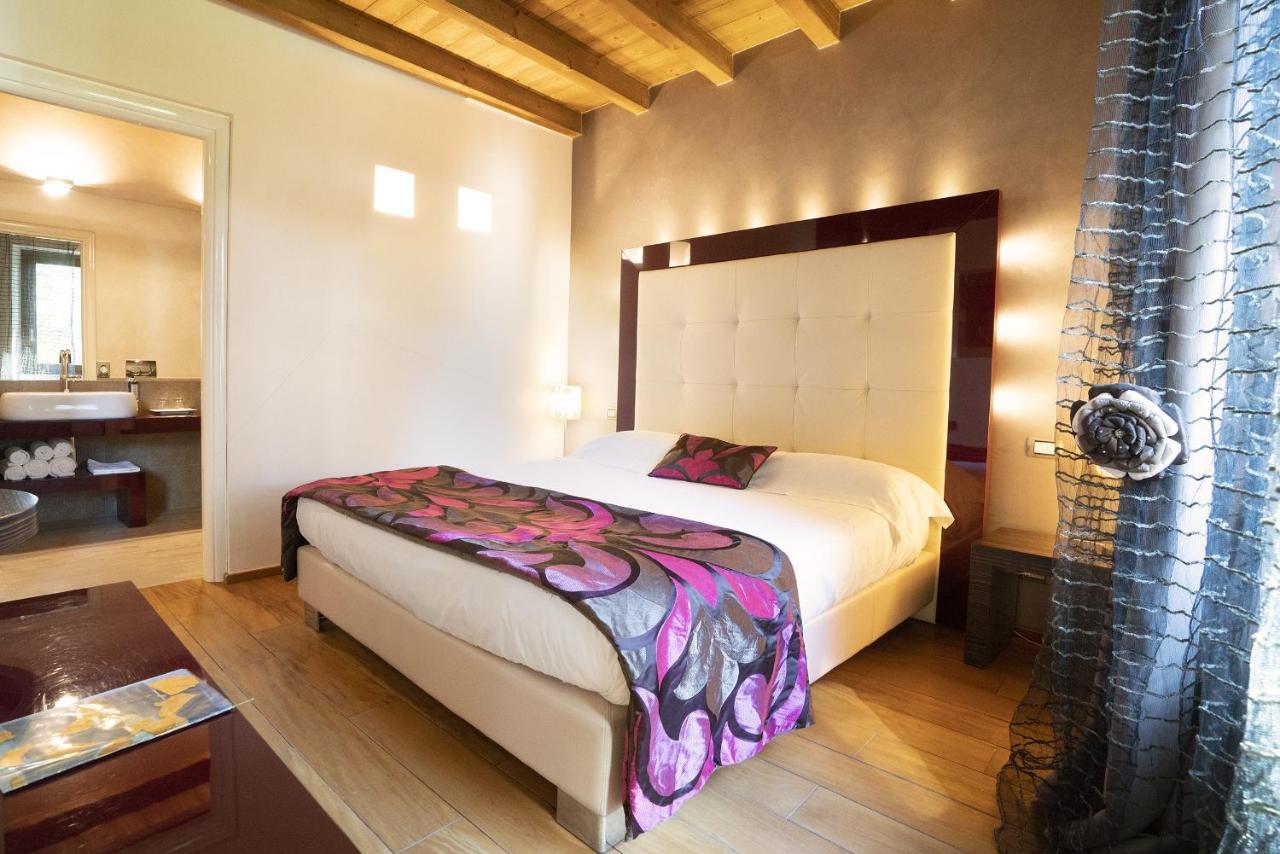 Il Borgo - 1711 Luxury Guest House Arlate Exterior photo